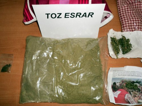Buharkent'te 480 Gram Toz Esrar Ele Geçirildi