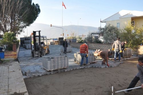 Buharkent'te üst yapı çalışmaları devam ediyor