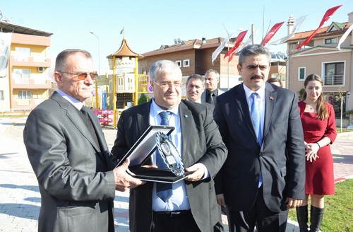 bulent-ecevit-parki-acildi-(8).jpg