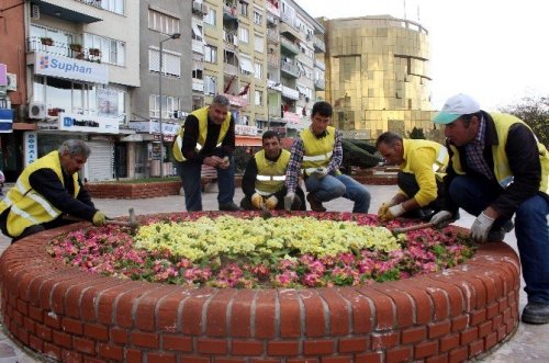 Bunlar da şehrin makyözleri