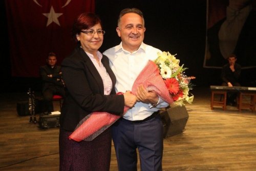 Büyükşehirden yaşlılara özel konser