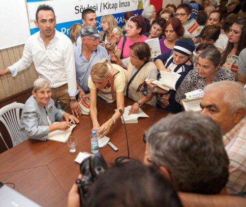 Canan Karatay: Zeytinyağı Yiyin, Zayıflayın