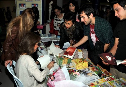 Canan Tan, ADÜ’lü Gençlerle Buluştu