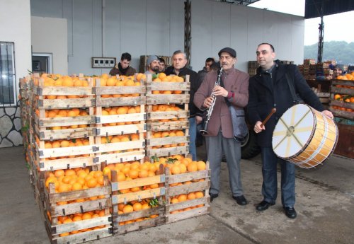 Çerçioğlu, elde kalan 52 ton portakalı satın aldı