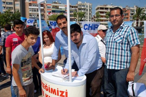 CHP, Aydın'da Genç Üye Kampanyası Başlattı