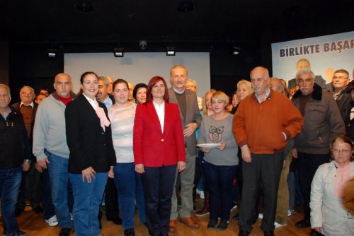 CHP’de 94 Yeni Üyeye Rozet Takıldı