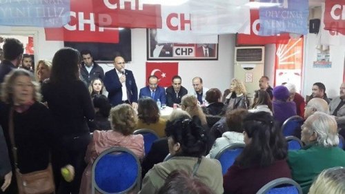 CHP’de aday adayları Kuşadası’nda partililerin karşısına çıktı