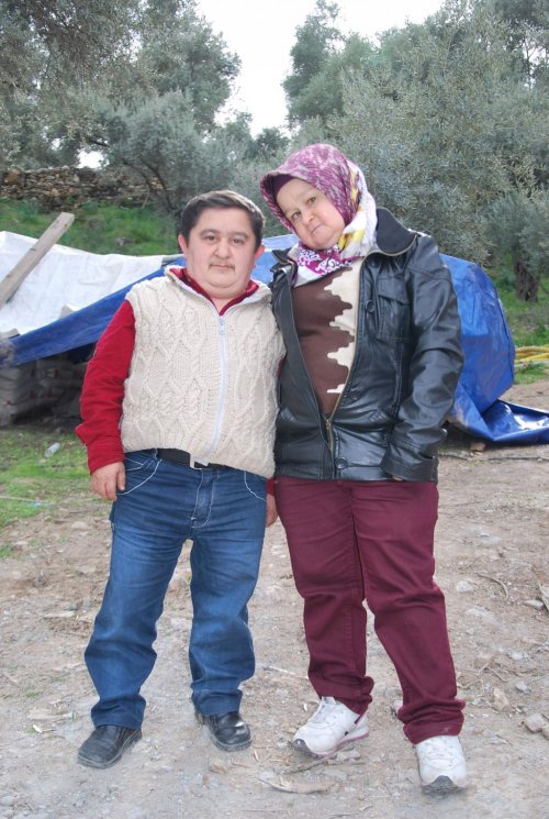 Cüce Çiftin Boylarından Büyük Mutluluğu