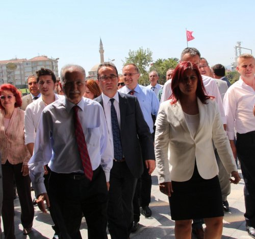 Cumhurbaşkanı Adayı İhsanoğlu, Aydın Protokolünü Ziyaret Etti