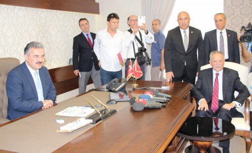 Cumhurbaşkanı Adayı İhsanoğlu, Aydın Protokolünü Ziyaret Etti