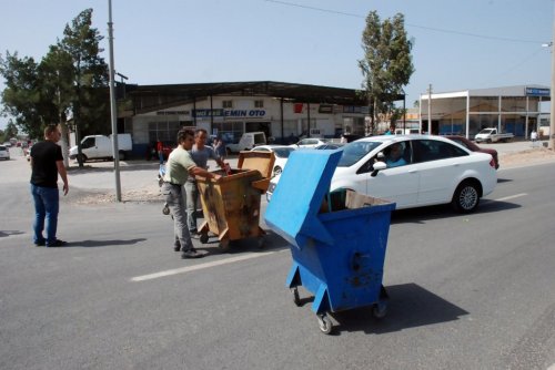 Didim’de Esnaf Yol Kapattı