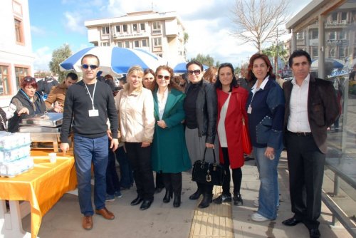 Didim’de Sevgi Gönüllülerinden Kermes