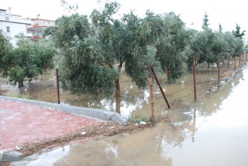 Didim’de Şiddetli Yağış Göçüğe Neden Oldu