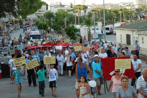 Didimliler Barış İçin Yürüdü