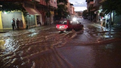 Dolu Yağdı, Nazilli Göle Döndü