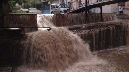 Dolu Yağdı, Nazilli Göle Döndü