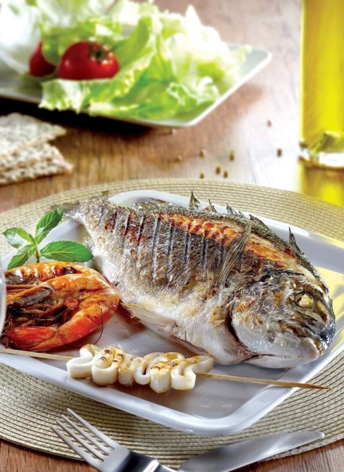 Dünya Soflarını Ege Balığı, Tavuğu, Yumurtası Süslüyor