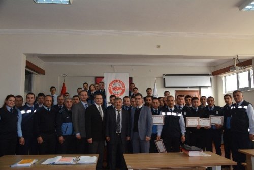 Efeler Belediyesi zabıtasına hizmeti içi eğitim verildi