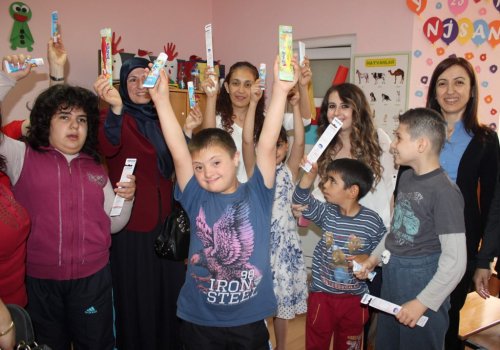 Engelli Öğrenciler Diş Taramasından Geçirildi