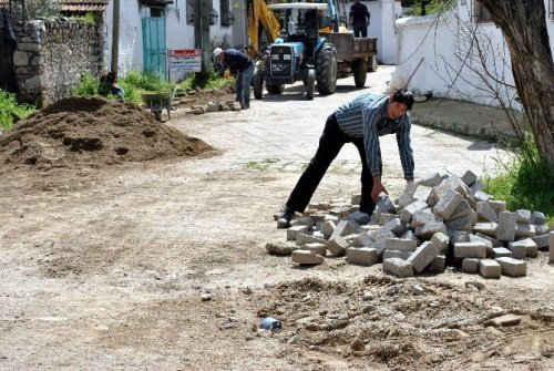 Erbeyli’de yollar çamurdan kurtuluyor