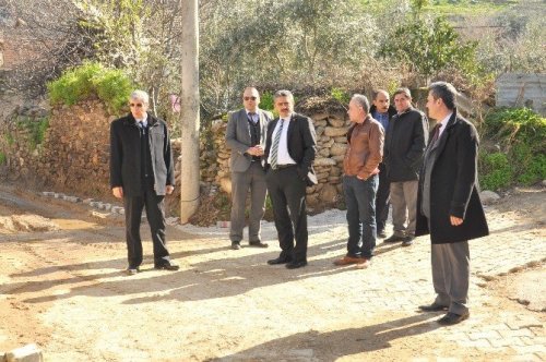Esenköy Mahallesi'nde yollar yenileniyor