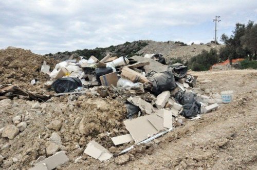 Fokların yuvalama alanındaki kaçak inşaata tepki