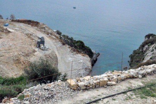 Fokların yuvalama alanındaki kaçak inşaata tepki