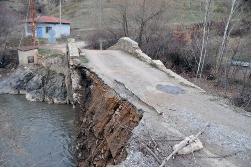 Gümüşhane’de Tarihi Köprü İlgi Bekliyor