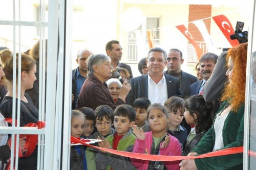 Güzelçamlı Bilgi Evi Kütüphanesi Yeniden Düzenlendi