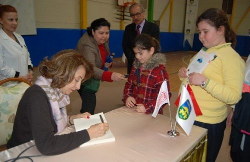 İpek Ongun, Başak Koleji öğrencileriyle buluştu