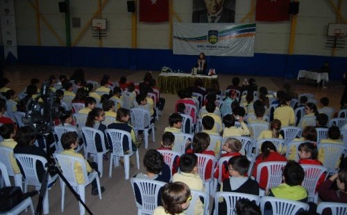 İpek Ongun, Başak Koleji öğrencileriyle buluştu