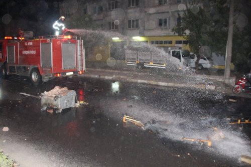 IŞİD Protestosu: Aydın-Denizli Karayolu Barikatla Kapatıldı