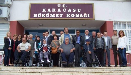 İzmirli Dernek Karacasu’da 3 Engelliyi Sevindirdi