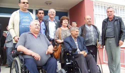 İzmirli Dernek Karacasu’da 3 Engelliyi Sevindirdi