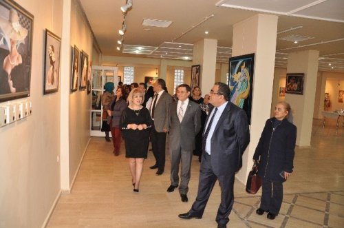 Kadınca resim sergisine ilgi büyük oldu