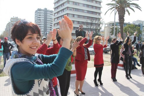 Kadınlar Adalet İçin Dans Etti