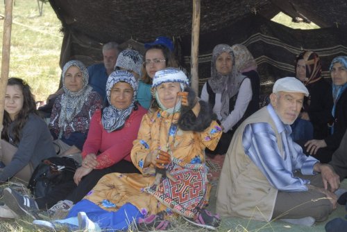 Karaçakal Yörükleri Eğridir Yörük Şenlikleri'ne Renk Kattı