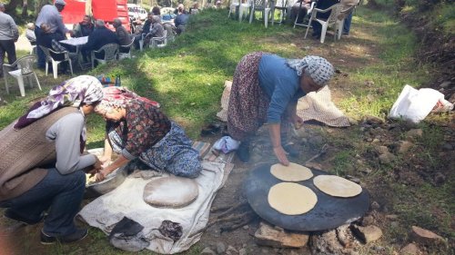 Karapınar Köyü Geleneksel Dede Hayrı Yapıldı