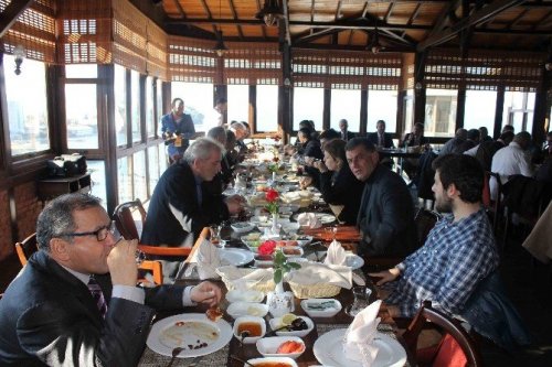 Kaymakam Aksoy’dan basın mensuplarına kahvaltı