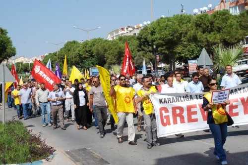 KESK’e Bağlı Sendikalar Didim’de Kobani İçin Grev Yaptı