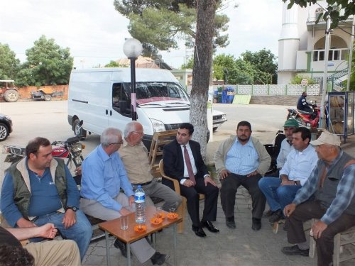 Kılınç, akülü sandalye hediye etti