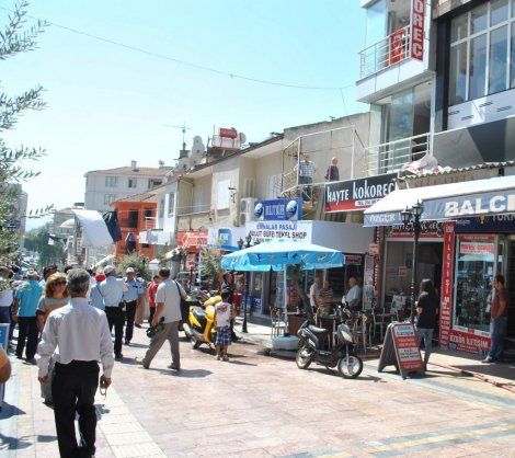 KOKOREÇÇİDEN YÜKSELEN DUMANLAR AYDIN’I KORKUTTU
