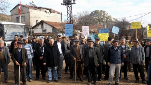 Köylüler Maden Ocağı İçin Ayaklandı
