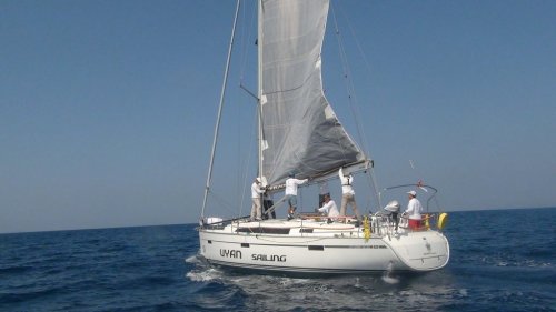 Kuşadası Yelkenli Yat Yarışı yapıldı