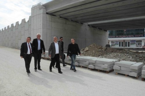 Kuşadası’nda Çevre Yolu Çalışması Devam Ediyor
