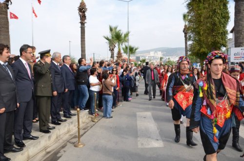 Kuşadası’nda Cumhuriyet Bayramı Kutlandı