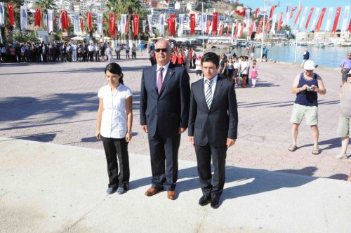 Kuşadası’nda İlköğretim Haftası Kutlamaları