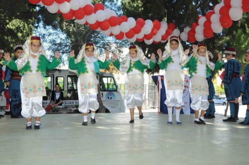 Kuşadası’nda İlköğretim Haftası Kutlamaları