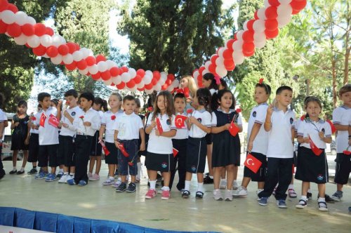 Kuşadası’nda İlköğretim Haftası Kutlamaları