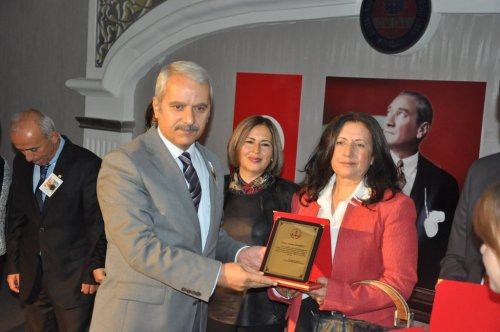 Kuşadası’nda Öğretmenler Günü Kutlandı